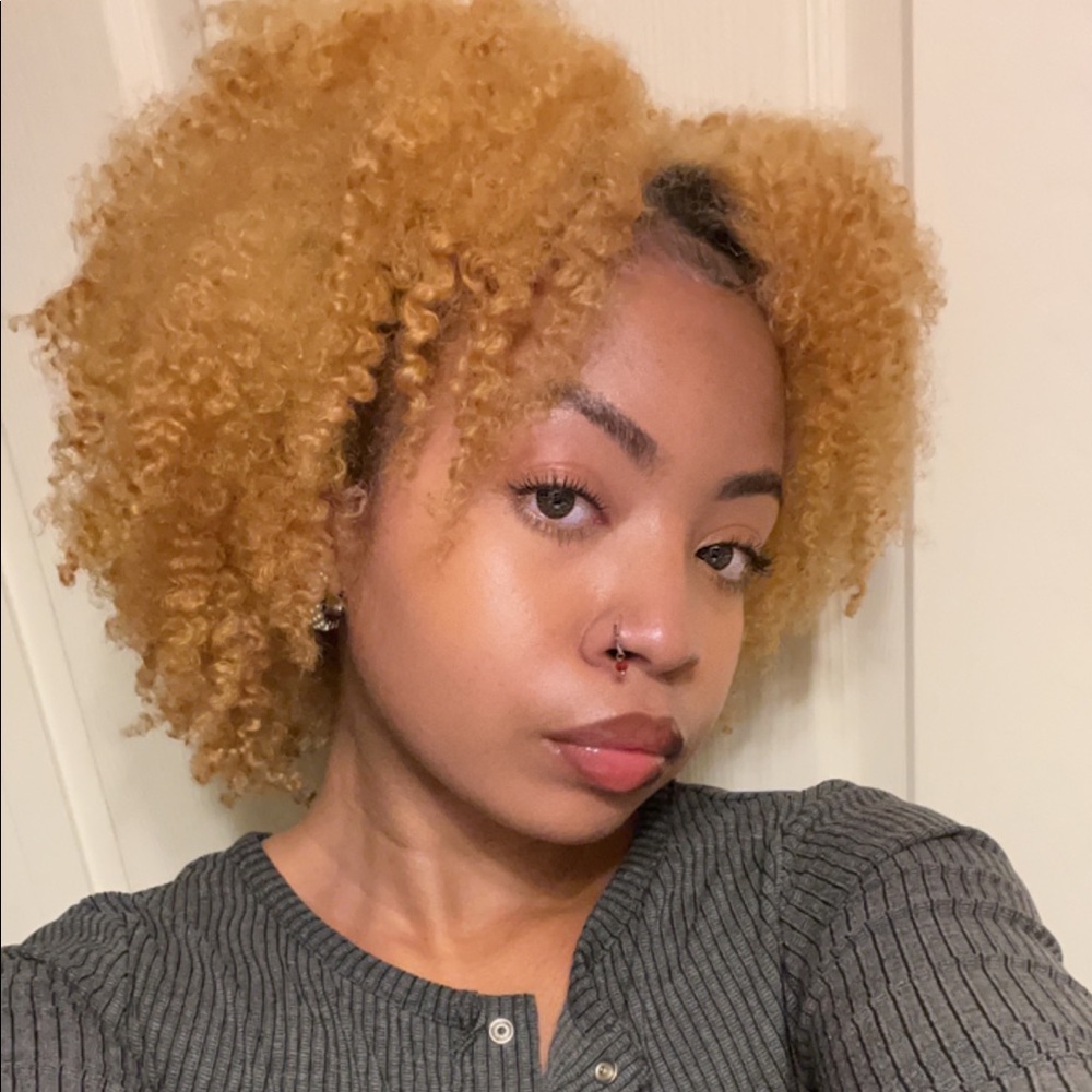 Meet your Posher, Jaelyn